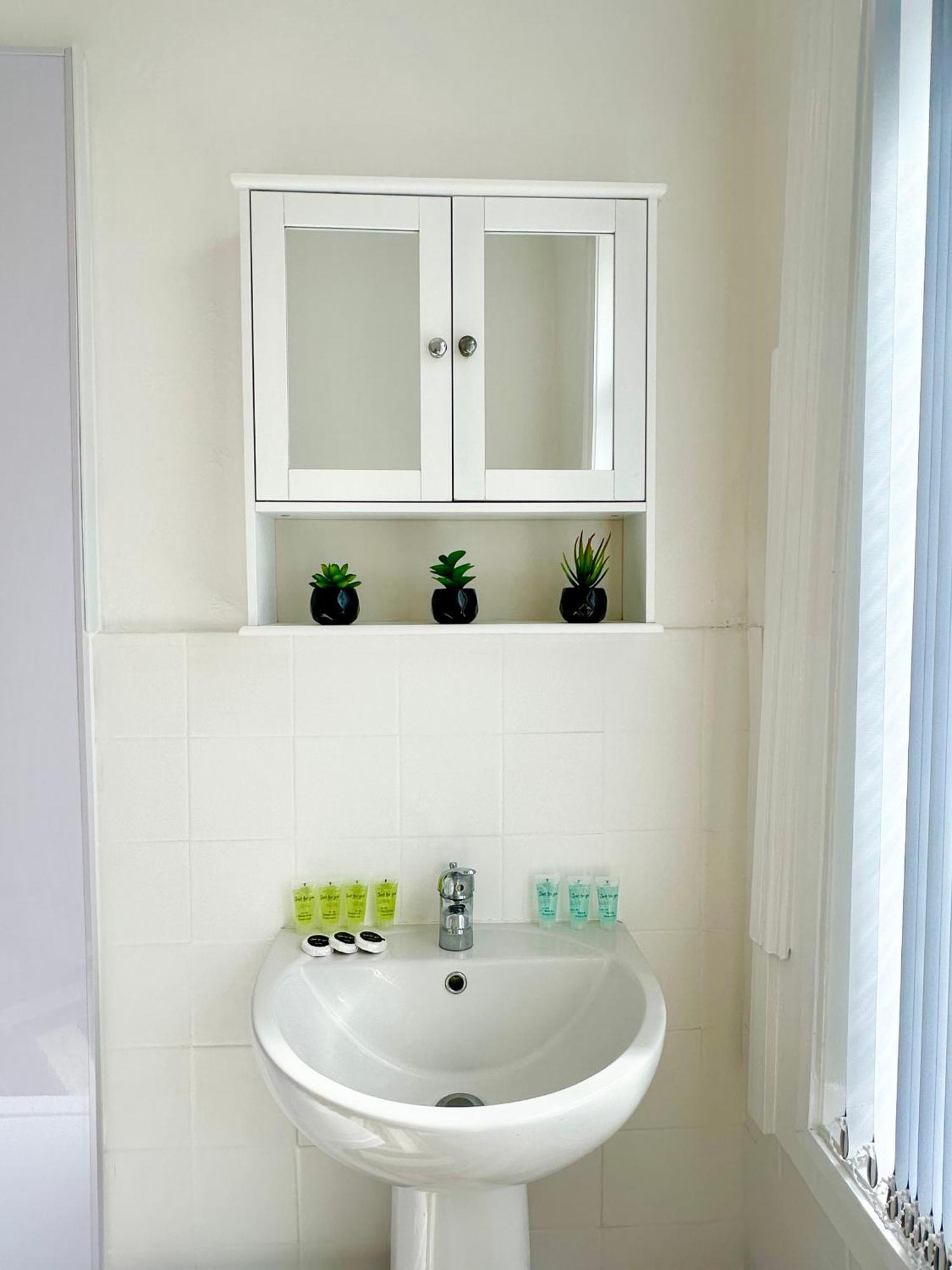 Villa Cosy & Modern 4Bd House Near Anfield Stadium Liverpool Exterior foto